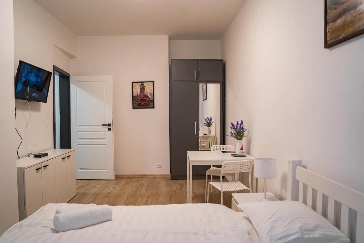 קרלובי וארי Top Class Apartments In Carlsbad Bulharska Street מראה חיצוני תמונה
