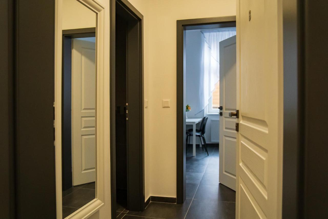 קרלובי וארי Top Class Apartments In Carlsbad Bulharska Street מראה חיצוני תמונה