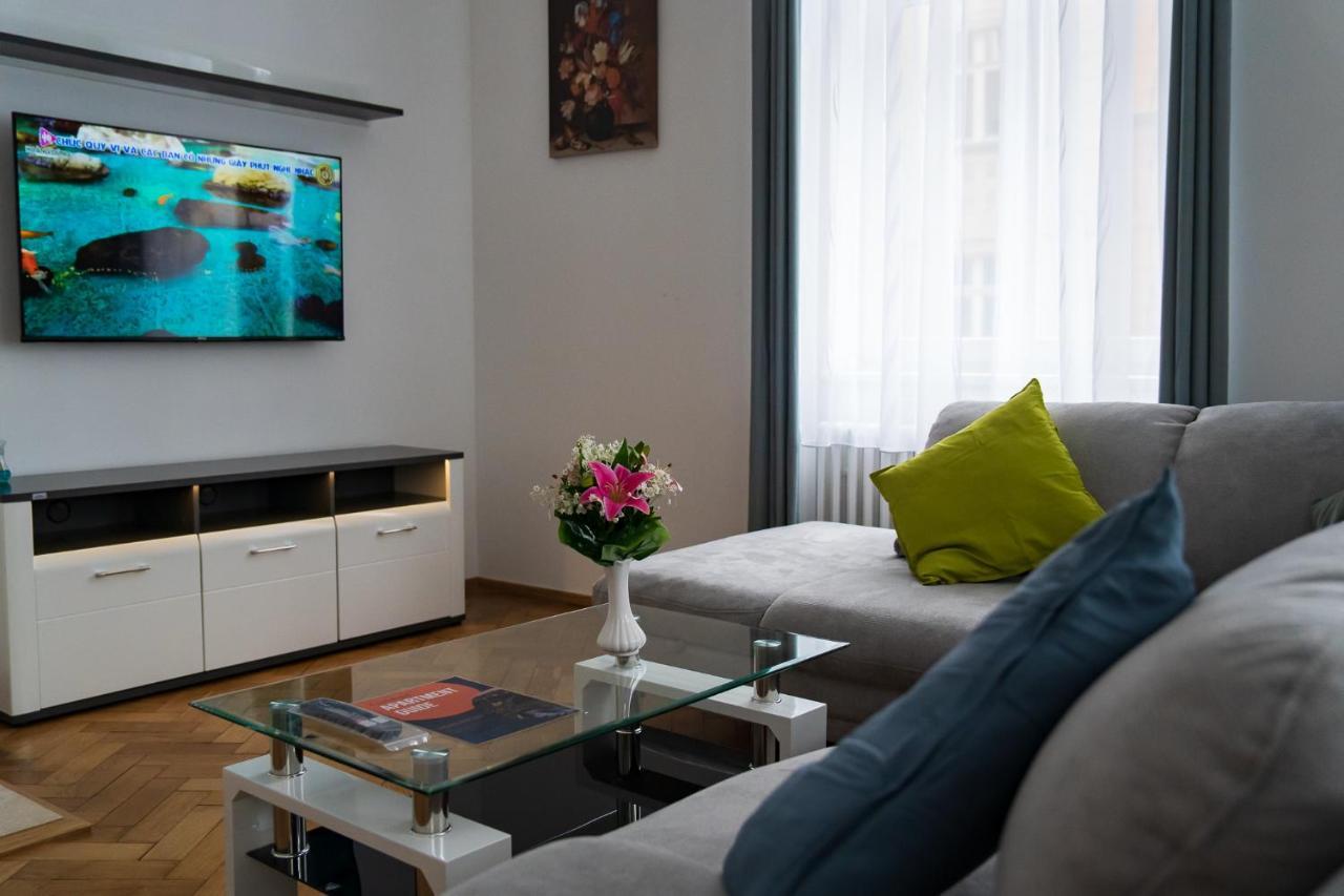 קרלובי וארי Top Class Apartments In Carlsbad Bulharska Street מראה חיצוני תמונה